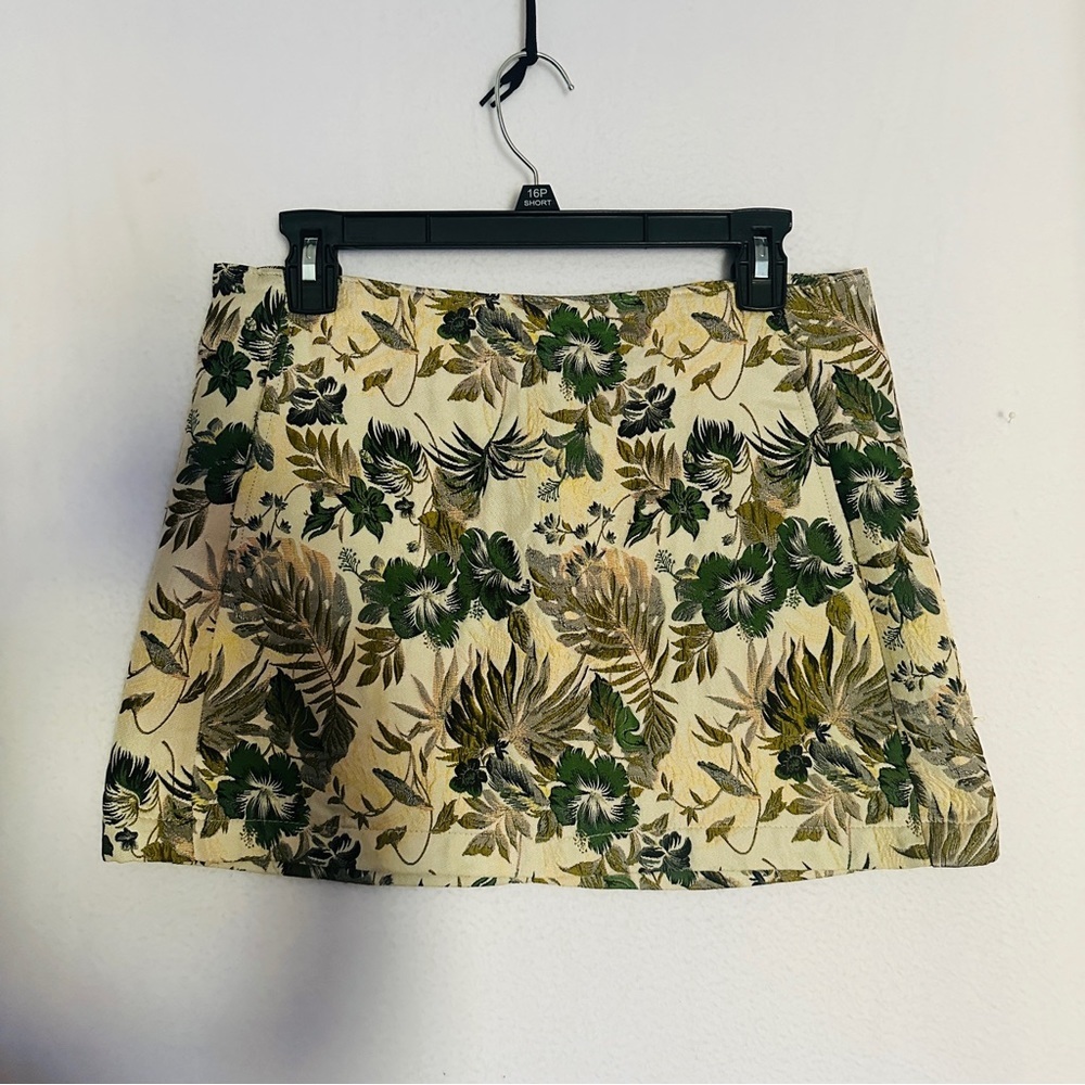 Urban Outfitters Floral Embroidered Textured Pelmet Mini Skirt Medium Green